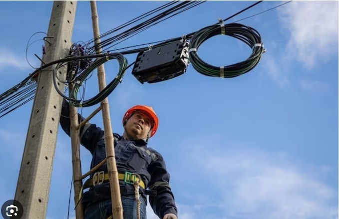 Cable Drop FTTH 4 Corer untuk Komunikasi Telepon