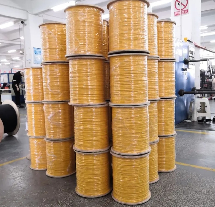 LSZH Inner Sheath Material Indoor Fiber Optic Cable for Speed Data Transfer dalam konfigurasi inti 1-24