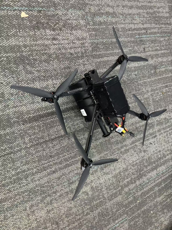 Bahan Jaket Lapisan Rahasia FPV Quadcopter Drone 25km/roll Internal To External Wiring FC Connector Type Untuk Kekuatan Tarikan Tinggi